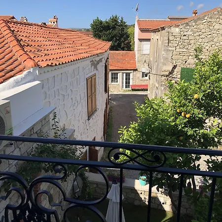 מלון Volta Butik