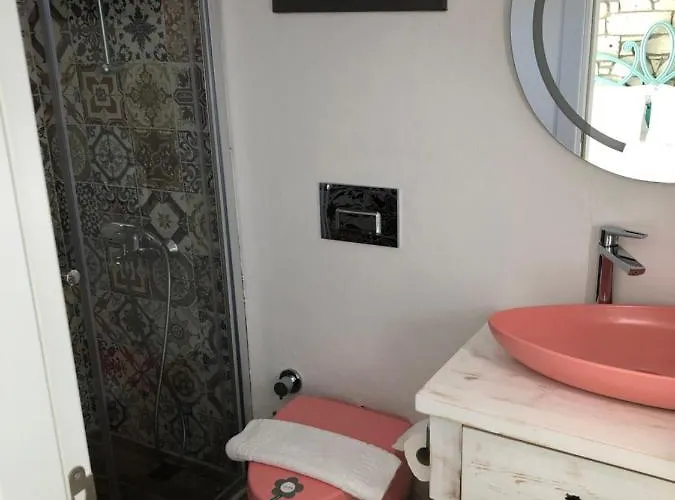 מלון Volta Butik